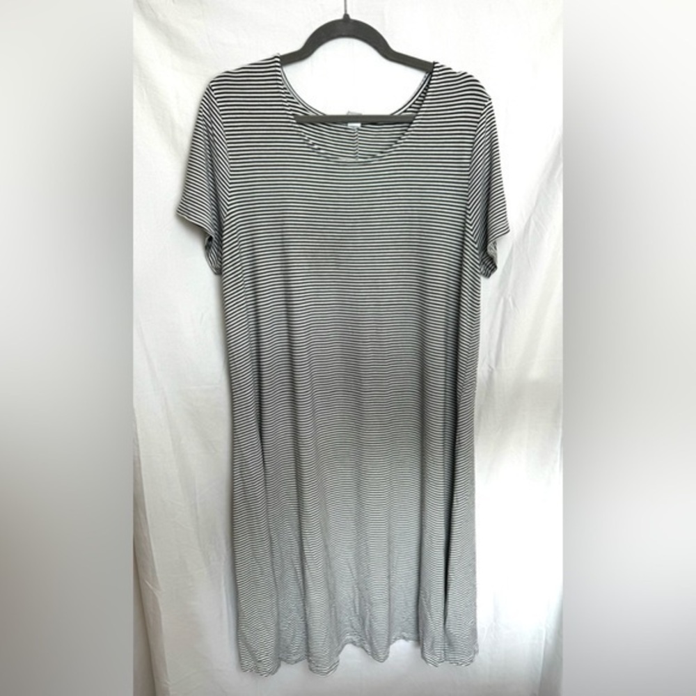 Old Navy Women’s TALL Black/White Striped Dress Size XL TALL